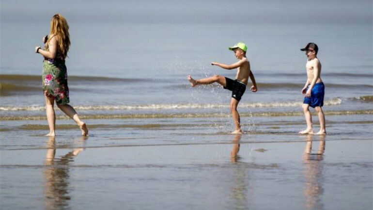 الأربعاء القادم سيكون يوم صيفي حار - التوقعات أن تصل الحرارة الى 30 درجة