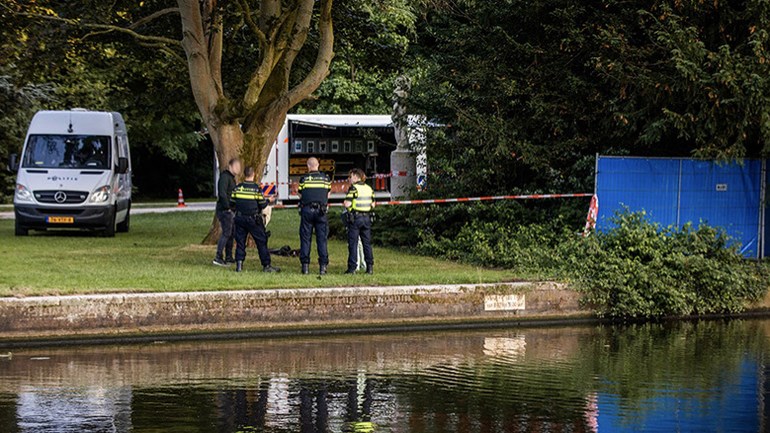 العثور هذه الليلة على جثة رجل بلا مأوى في حديقة Beatrix بأمستردام