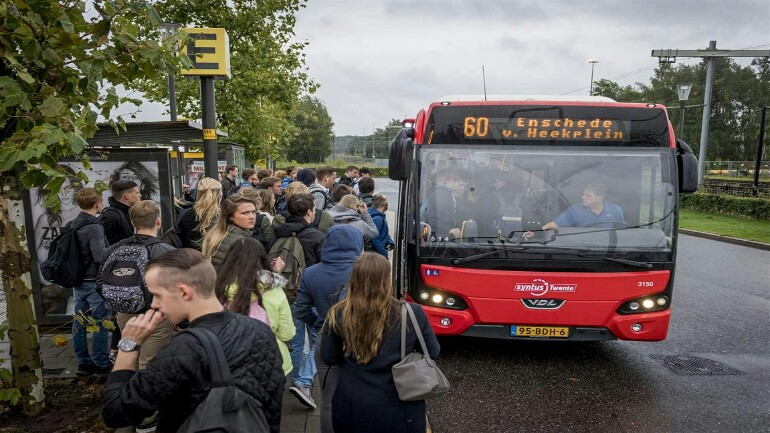 تأجيل اضراب حافلات الركاب وقطارات النقل الاقليمي إلى يوم الأربعاء