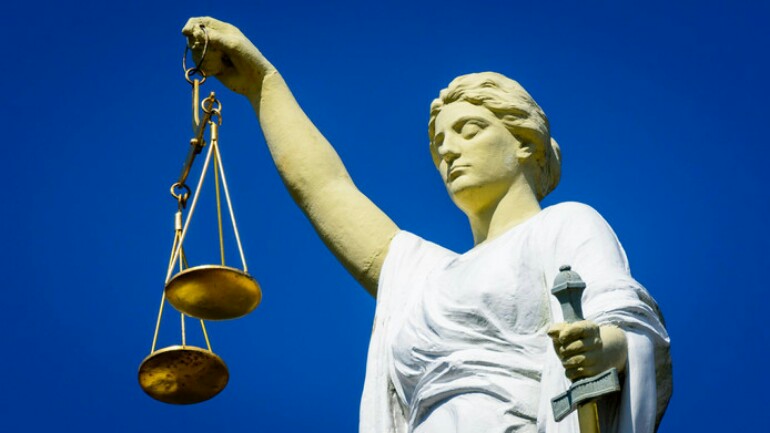 شاب سوري مريض نفسيا يعتدي على جارته في خيلديرلاند - الجارة : لايستحق العقاب وانما المساعدة