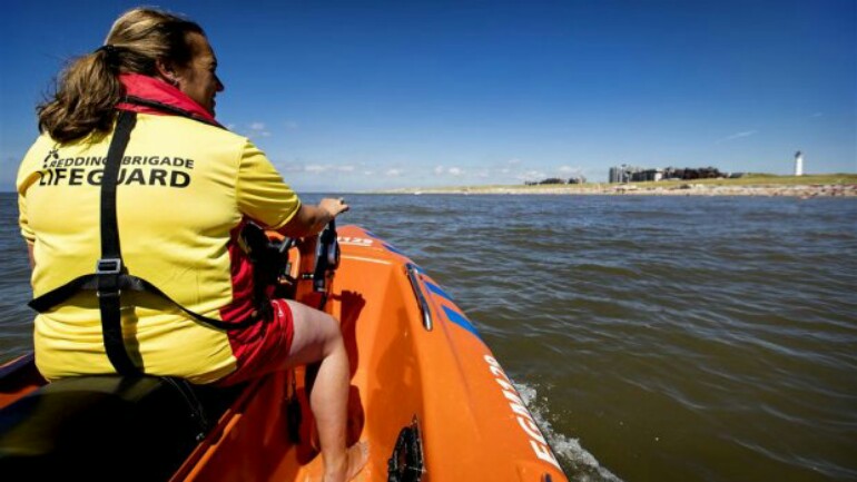 الكثير من حوادث الغرق في نهاية الأسبوع - رجل فارق الحياة و12 حالة خطرة