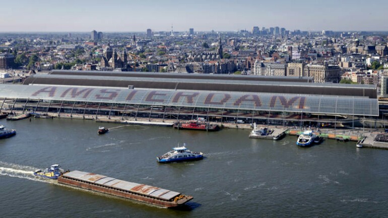 إعتقال صبي يبلغ من العمر 15 عام للتحريض على الإرهاب في أمستردام