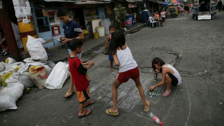 السجن مدى الحياة لرجل هولندي في الفلبين للإعتداء الجنسي على الأطفال