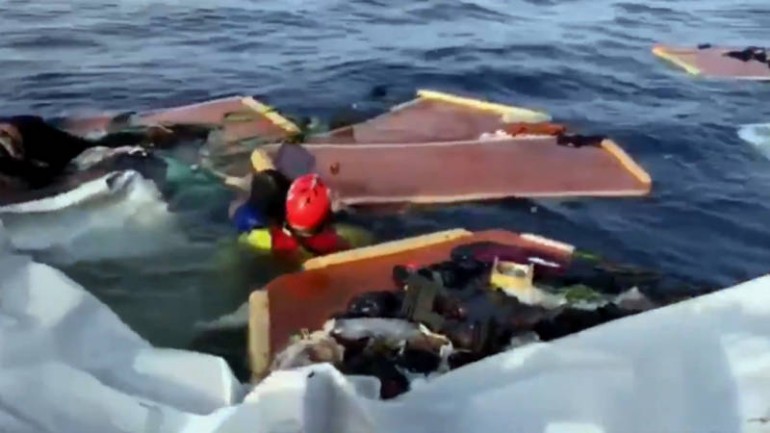 منظمة اغاثة اسبانية : خفر السواحل الليبي دمر قارب وأغرق امرأة وطفل عمدا