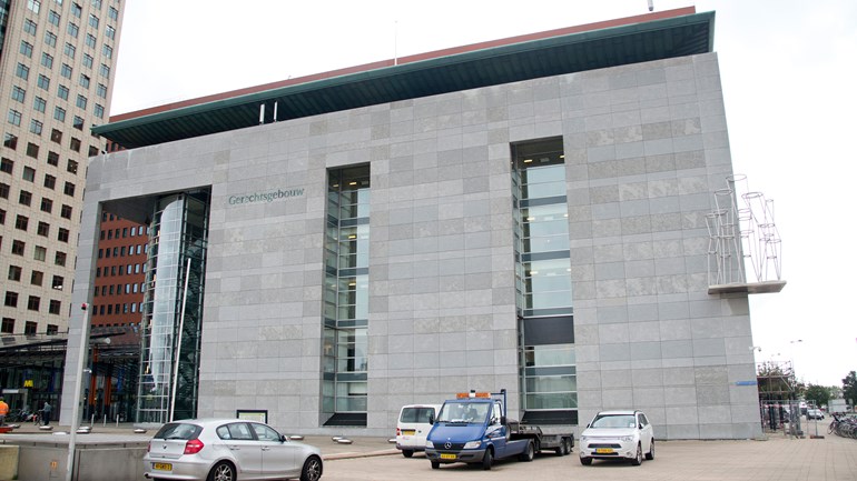 القبض على امرأة من روتردام في مطار سخيبول - كانت مسافرة إلى سوريا