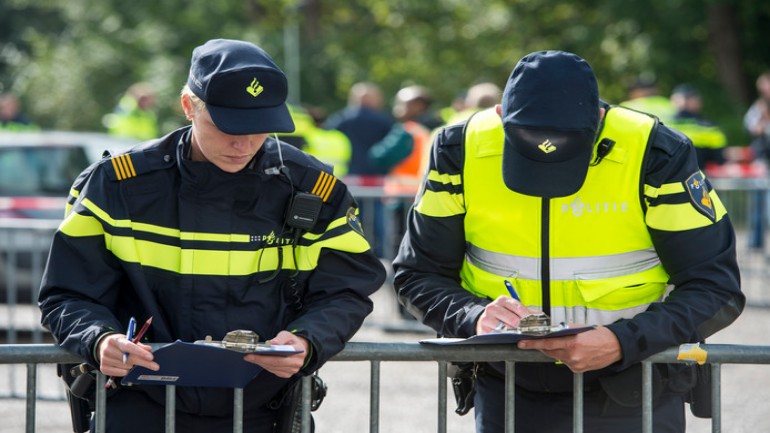 غدا أيضا لن تفرض الشرطة غرامات على المخالفات للضغط سعيا لاتفاق جماعي أفضل