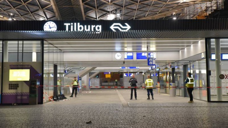 اطلاق سراح المشتبه بهم الذين ألقي القبض عليهم بعد التهديد بوجود قنبلة في محطة تيلبورخ
