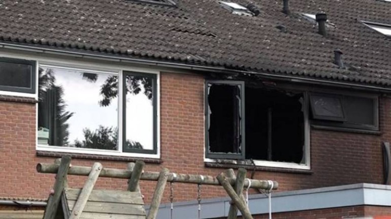 الحكم بالسجن 12 عام على امرأة أشعلت النار بصديقة زوجها السابق في Doetinchem 