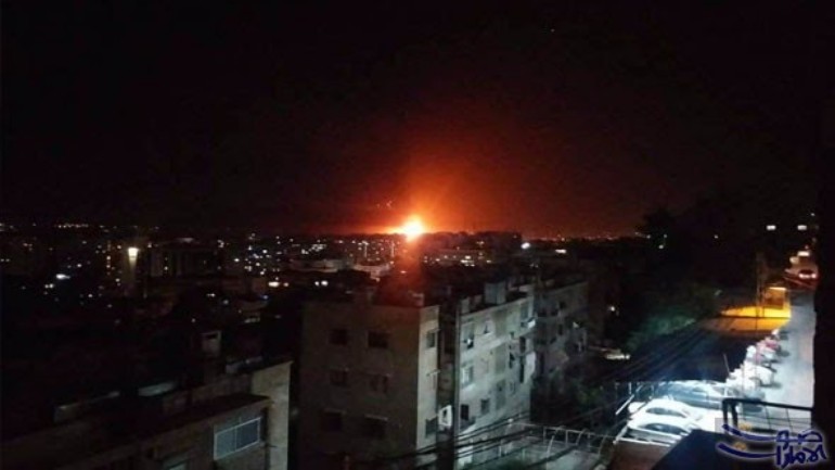 خمسة انفجارات تهز العاصمة السورية دمشق و أصوات اطلاق صواريخ مضادة