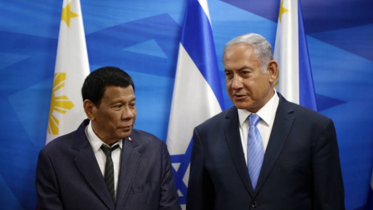 رئيس الفلبين في زيارة عمل "للكيان" الإسرائيلي وسط معارضة ناشطي حقوق الإنسان الإسرائيليين!