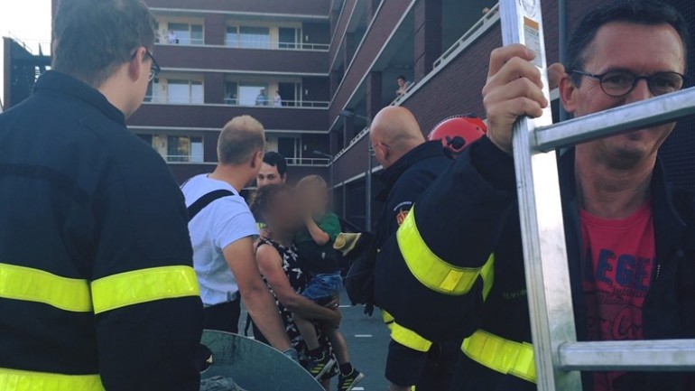 خدمات الطواريء تنقذ طفلا سقط في حاوية تحت الأرض في Zevenbergen