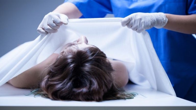 تشريح الجثة ومعرفة أسباب الوفاة دون المساس بها في مركز ايراسموس MC الطبي في روتردام 