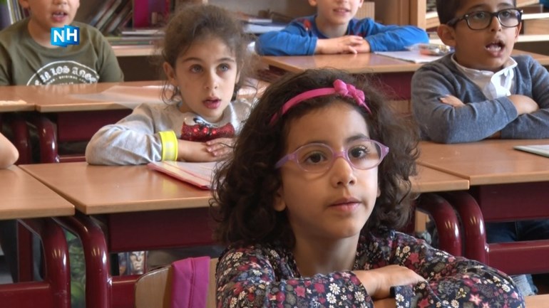 مدرسة جوري في هوفدورب تعلم اللغة العربية لأكثر من مائة طفل من خلفيات مهاجرة