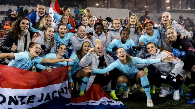 المنتخب الهولندي النسائي لكرة القدم يتأهل لبطولة كأس العالم في فرنسا العام المقبل