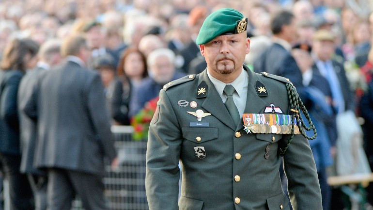 ضابط كوماندوز هولندي حاصل على أرفع وسام في الشجاعة تم اغتصابه في أفغانستان