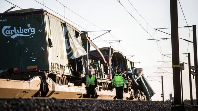 مصرع ستة أشخاص في حادث قطار على جسر بلتبورغ في الدنمارك