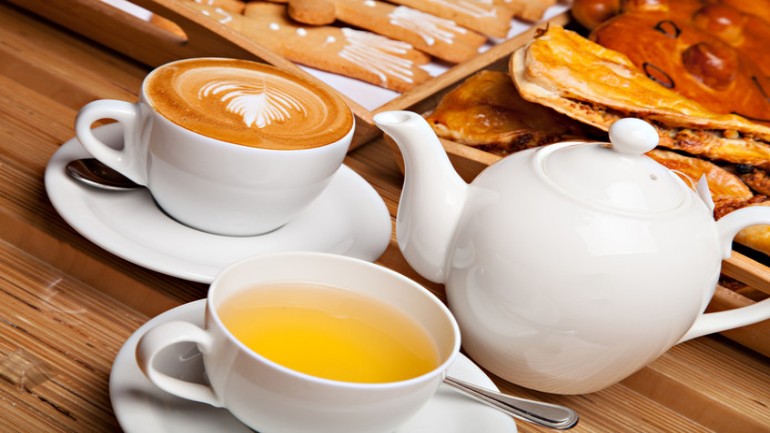 ارتفاع أسعار فنجان القهوة وكوب الشاي في المطاعم الهولندية أكثر بكثير من التضخم