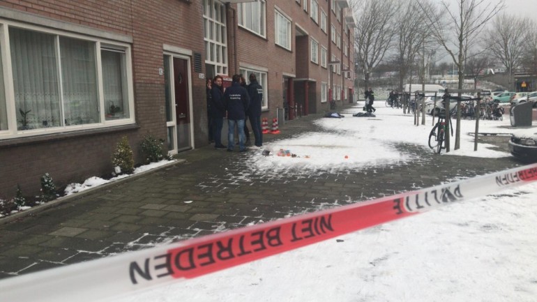 تعرض امرأة للطعن بالشارع في Zuidoost بأمستردام والقبض على مشتبه به
