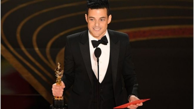 فوز رامي مالك ذو الأصول المصرية بجائزة الأوسكار لأفضل ممثل عن دوره في فيلم  "الملحمة البوهيمية"