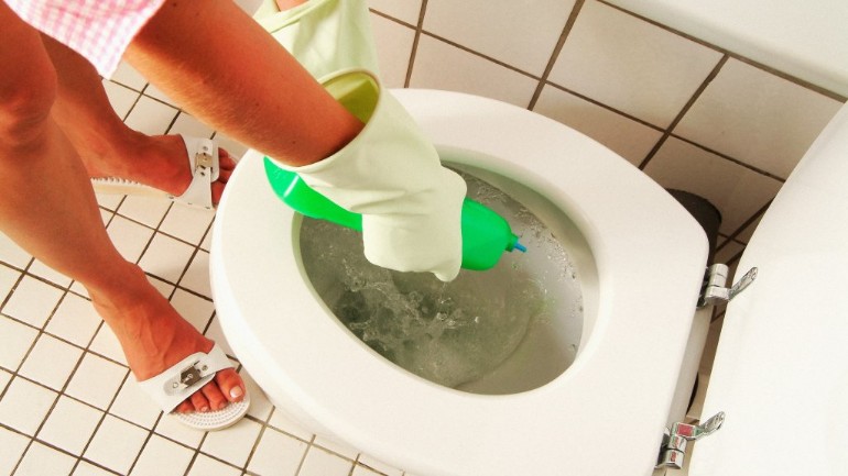 تقرير: الكثير من الهولنديين مازالوا يرمون نفايات منزلهم في المرحاض 