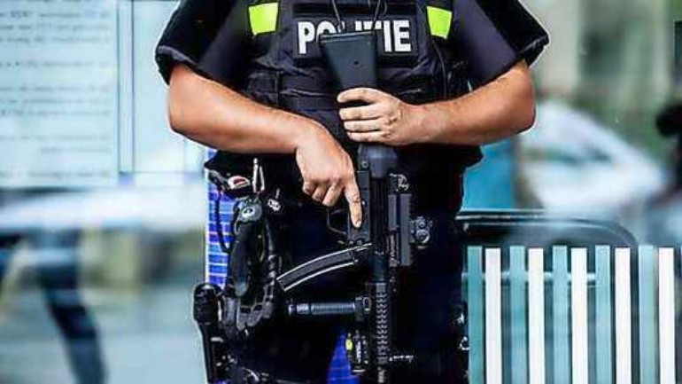 إلقاء القبض على رجل في بريدا للإشتباه بانضمامه لحركة الشباب الإرهابية