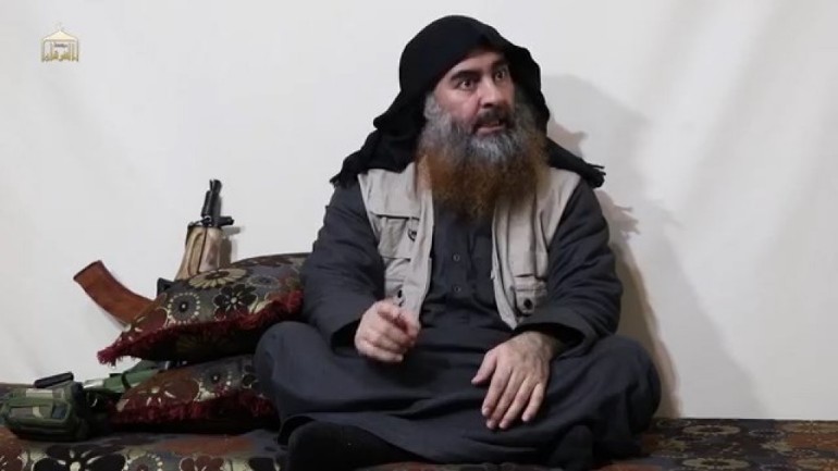 زعيم داعش أبو بكر البغدادي يظهر في شريط فيديو لأول مرة منذ خمس سنوات