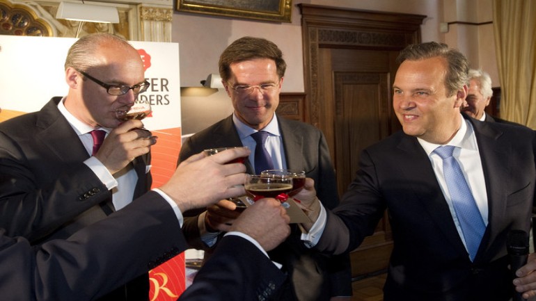 لأول مرة يهدد رئيس الوزراء الهولندي مارك روتا الشركات الكبرى متعددة الجنسيات
