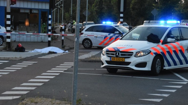 قتيل في إطلاق نار بالشارع في أمستردام و الشرطة تبحث عن الجناة