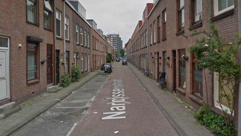 اكتشاف مخدرات وأسلحة نارية وأموال بمنزل في روتردام والقبض على رجل وامرأة