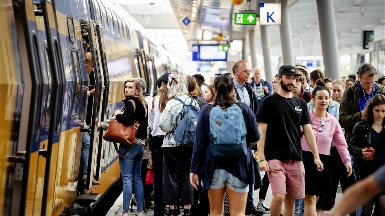 شركة القطارات الهولندية NS: استعدوا لازدحام شديد في الشهر القادم