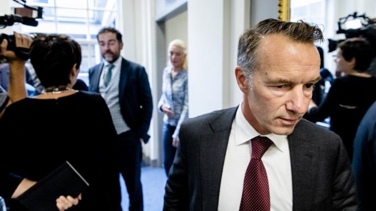 طرد نائب في البرلمان الهولندي من مجموعة حزب VVD الحكومي لإرتكابه عدة تجاوزات