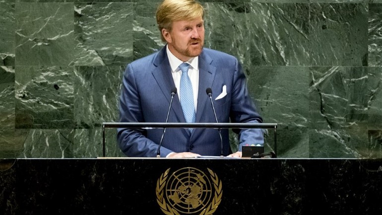 الملك Willem-Alexander يدعو روسيا للتعاون في التحقيق بشأن اسقاط الطائرة MH17