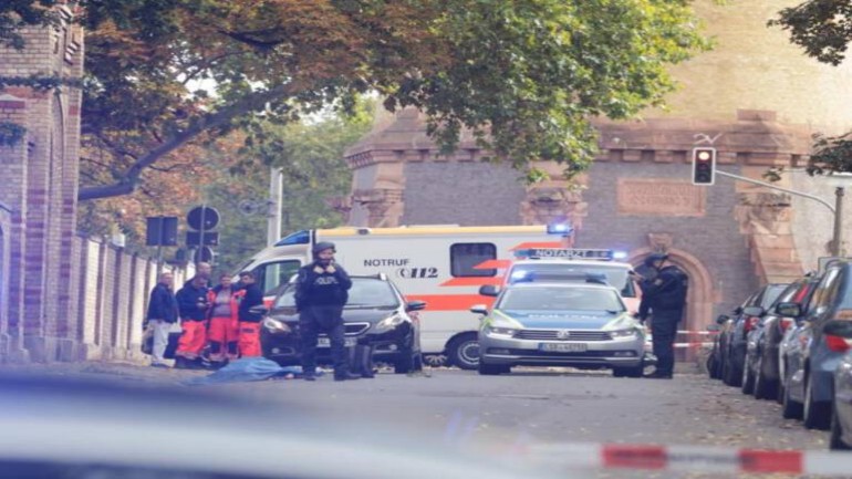 مقتل شخصين على الأقل في إطلاق نار أمام كنيس يهودي في مدينة هالي الألمانية