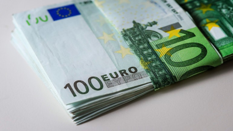 رجل يهدد جاره في سبايكنيسي: إما أن تدفع 5,000 يورو أو أمارس الجنس مع زوجتك