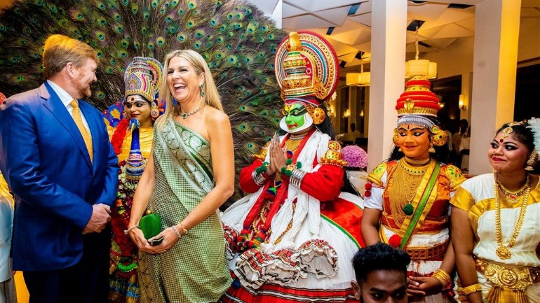 الزوجان الملكيان الهولنديان سعيدان لأن بناتهما لم يكبرن في الهند