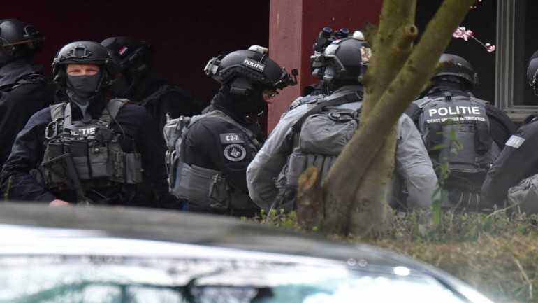القبض على شخصين للإشتباه بهما للإعداد لهجوم إرهابي في هولندا في رأس السنة
