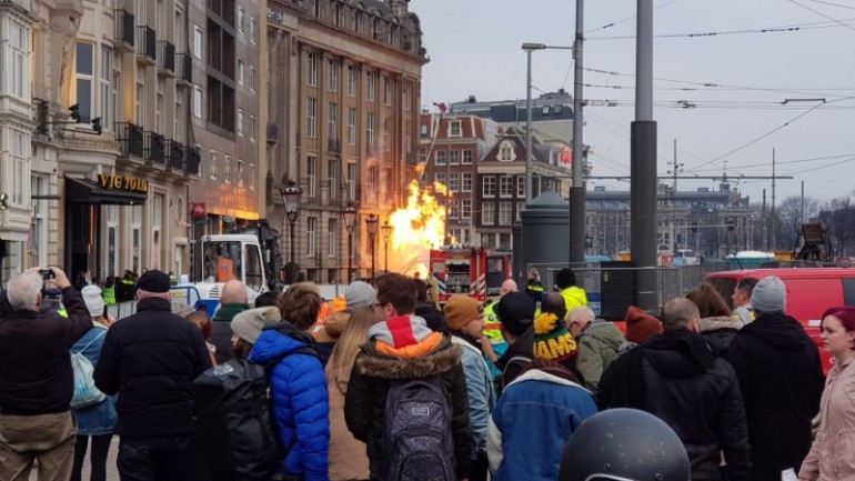 اخلاء فندق في وسط العاصمة أمستردام بسبب اندلاع الحريق بأنبوب الغاز