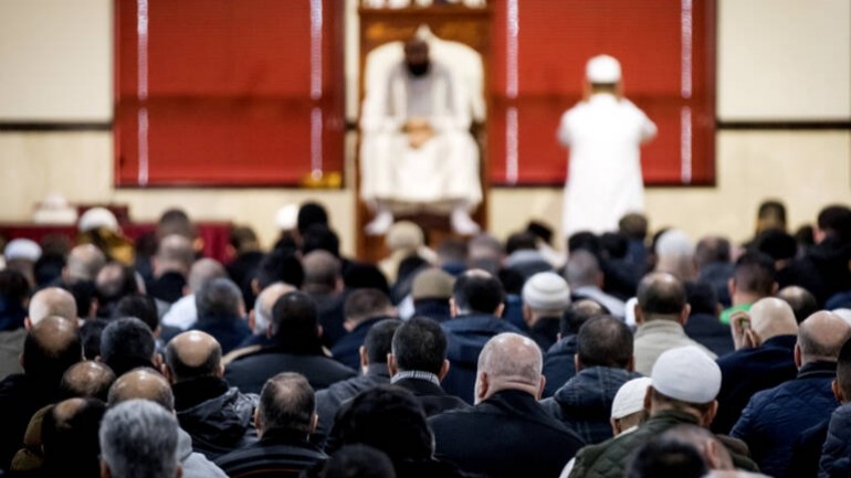 المساجد في هولندا لرئيسة البرلمان: لماذا تحصرون التحقيق في التمويل من الخارج بالمسلمين ولا تحققون مع الآخرين
