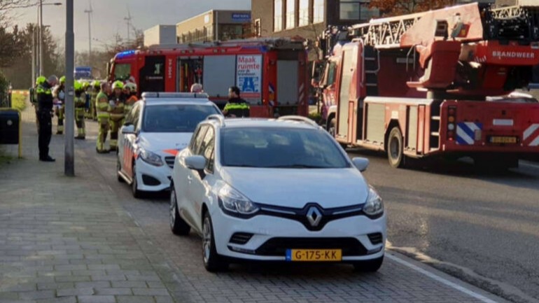 انفجار رسالتين بريديتين في مراكز لفرز البريد في أمستردام وكيركرادي