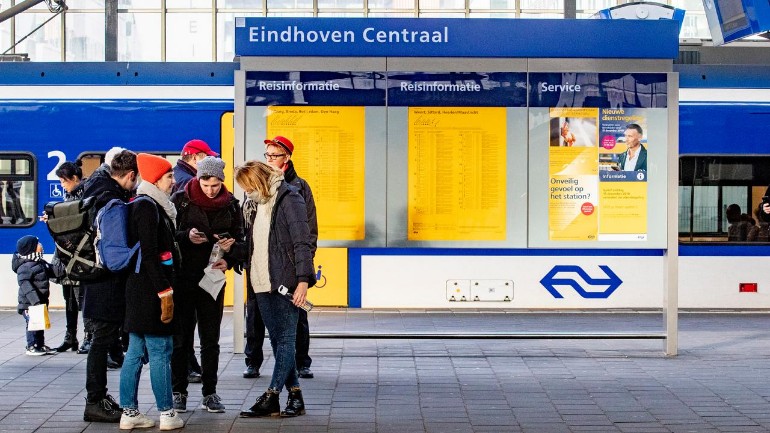 السكك الحديدية الهولندية ستجعل السفر بالقطار أرخص بالنسبة للشباب حتى عمر 18 عام
