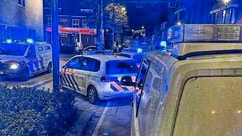 الإعتداء بالضرب على شرطي من قبل مشتبه به كان يسيء معاملة صديقته في تيلبورخ