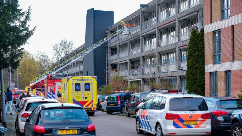 مقتل رجل طعناً بسكين بمنزل في روتردام وإلقاء القبض على امرأة
