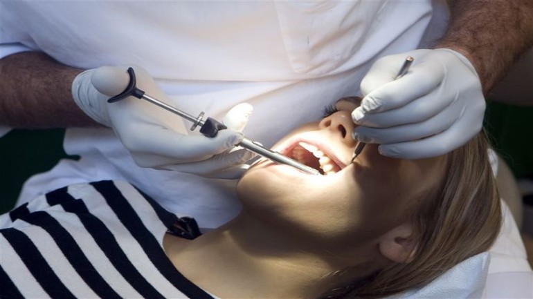المنظمة المهنية الهولندية للعناية بالفم: يمكن اعادة فتح عيادات الأسنان في الأسبوع المقبل
