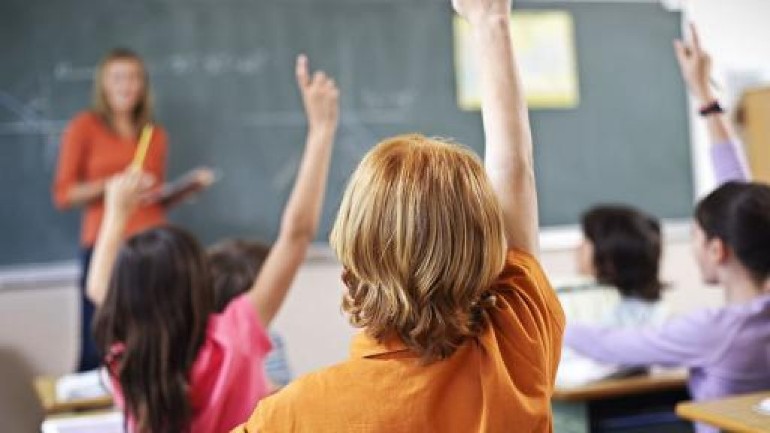نقابة المعلمين في هولندا تطالب ببقاء جميع المدارس مغلقة حتى العطلة الصيفية 