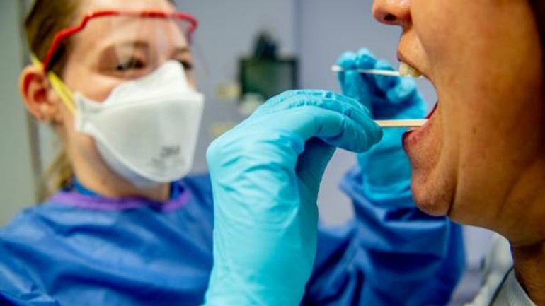 المعهد الصحي يعلن عن إصابة 729 شخص جديد و وفاة 165 مريض بفيروس كورونا: أصبح العدد 34,134 مصاباً في هولندا