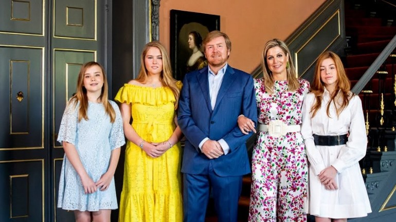 ملك هولندا يحتفل بعيد ميلاده مع عائلته عبر خدمة البث المباشر 