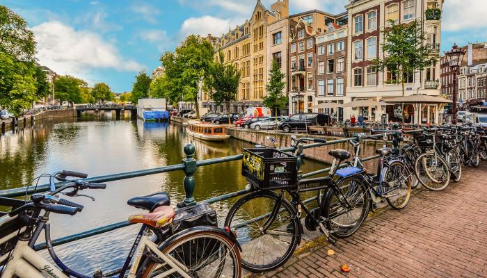 تغرق أمستردام في أسفل قائمة أغلى المدن للوافدين