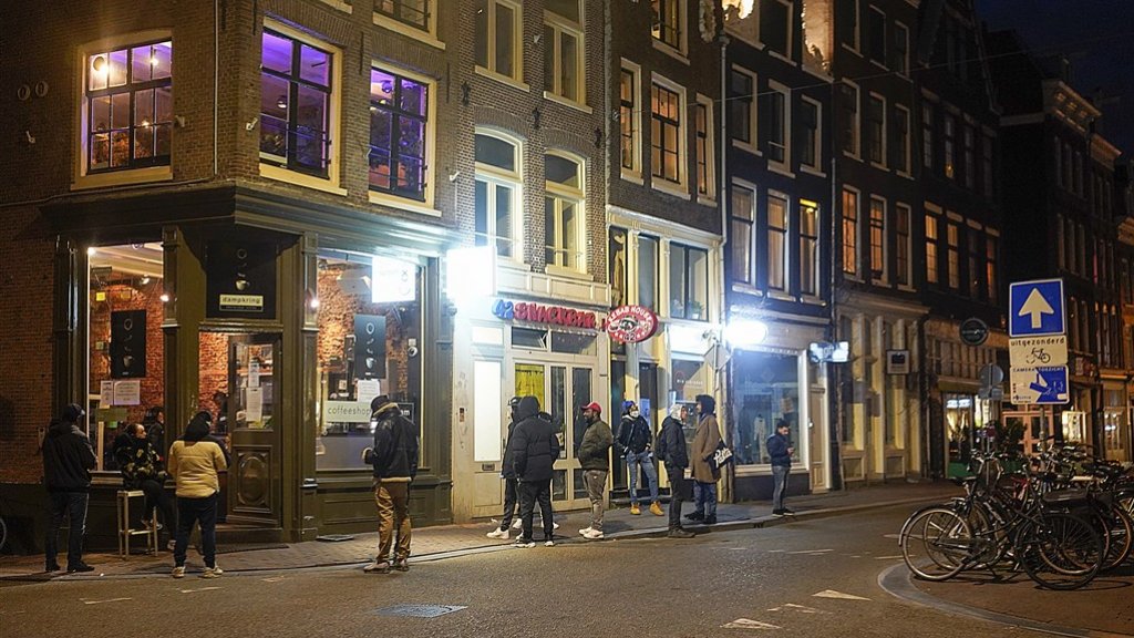 انخفاض استخدام المخدرات في أمستردام أثناء عمليات الإغلاق الذكية