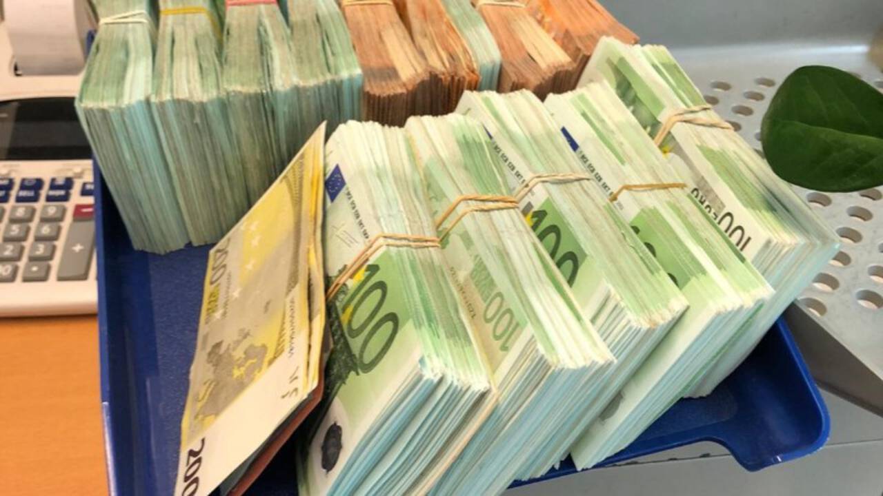 تضاعفت المعاملات المشبوهة إلى 19 مليار يورو في العام