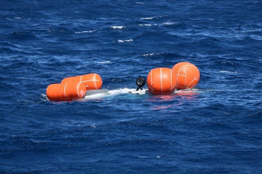 غرق مروحية NH90 في البحر بعد تحطمها